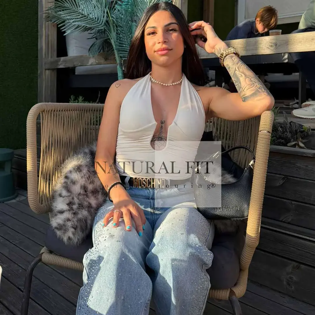 Resultado aumento de pecho Ainhoa, Barcelona - Dr. Mart&iacute;n Gast&oacute;n